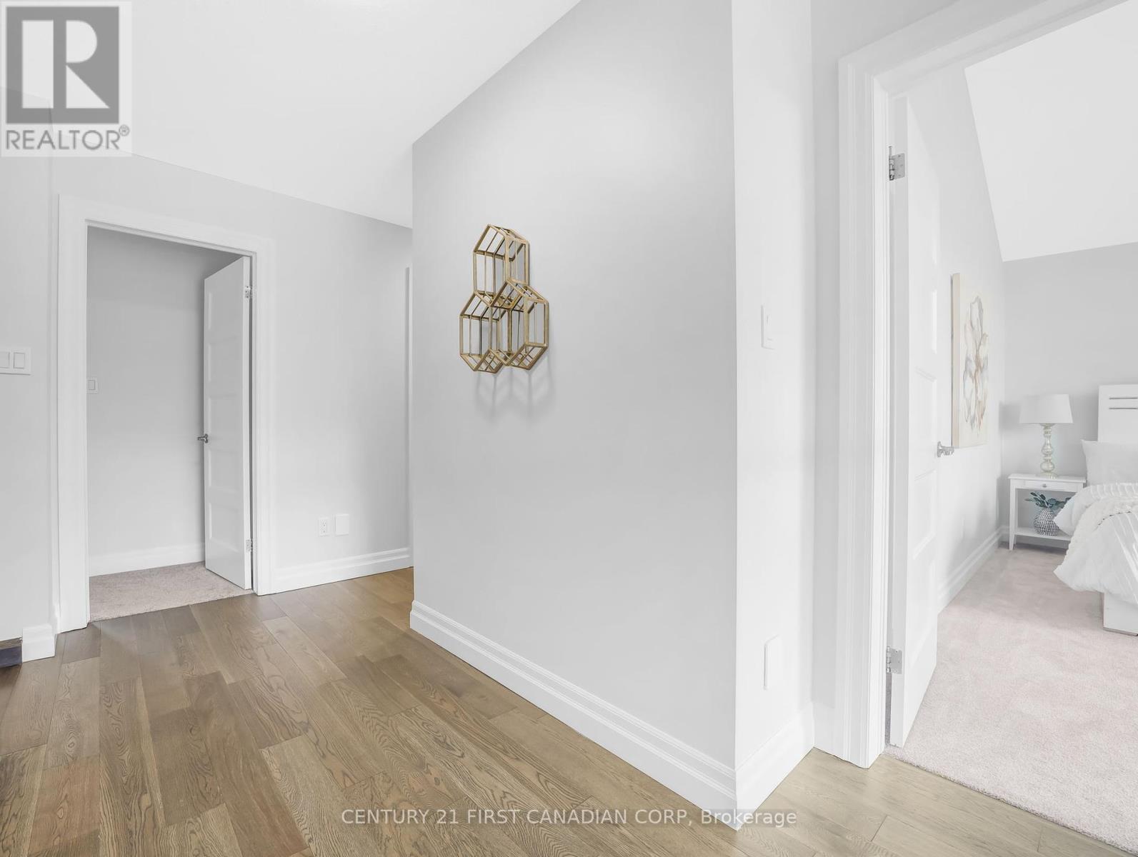 207 Union Avenue, Middlesex Centre, Ontario  N0L 1R0 - Photo 17 - X12127817