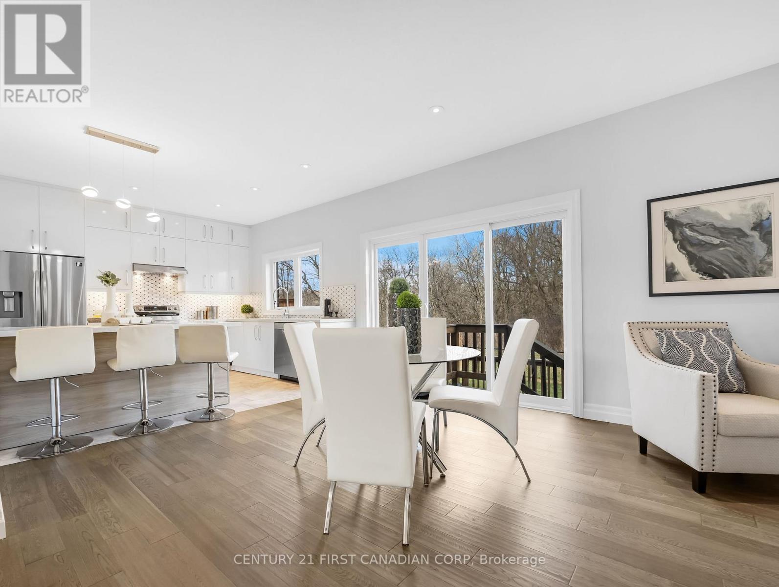 207 Union Avenue, Middlesex Centre, Ontario  N0L 1R0 - Photo 10 - X12127817