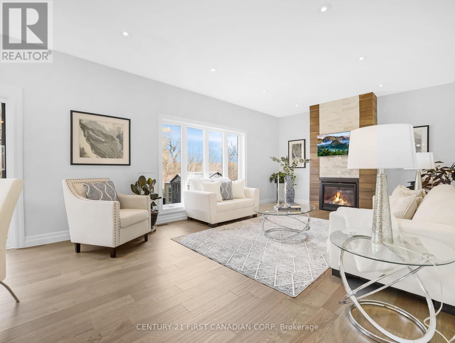 207 Union Avenue, Middlesex Centre, Ontario  N0L 1R0 - Photo 8 - X12127817
