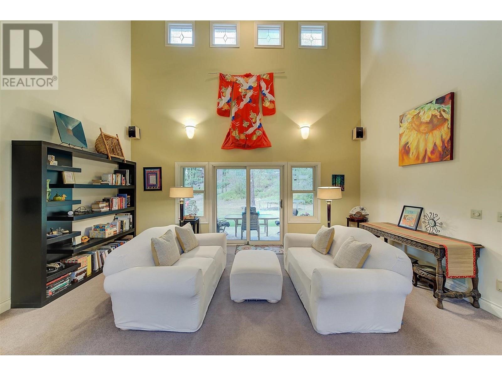 3605 Luxmoore Road, Kelowna, British Columbia  V1W 4C7 - Photo 15 - 10335357