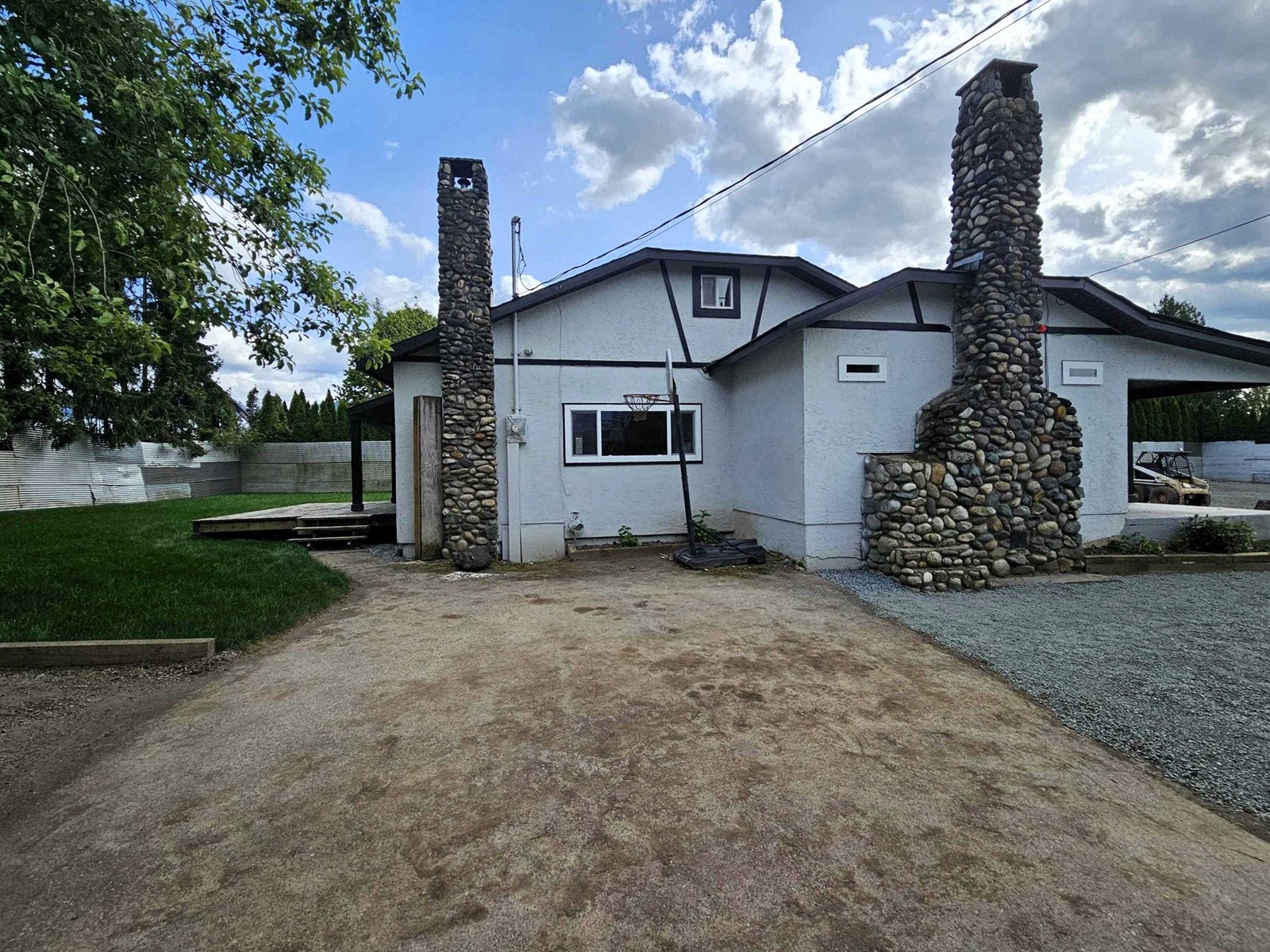 Property at 7088 SUMAS PRAIRIE ROAD image 4