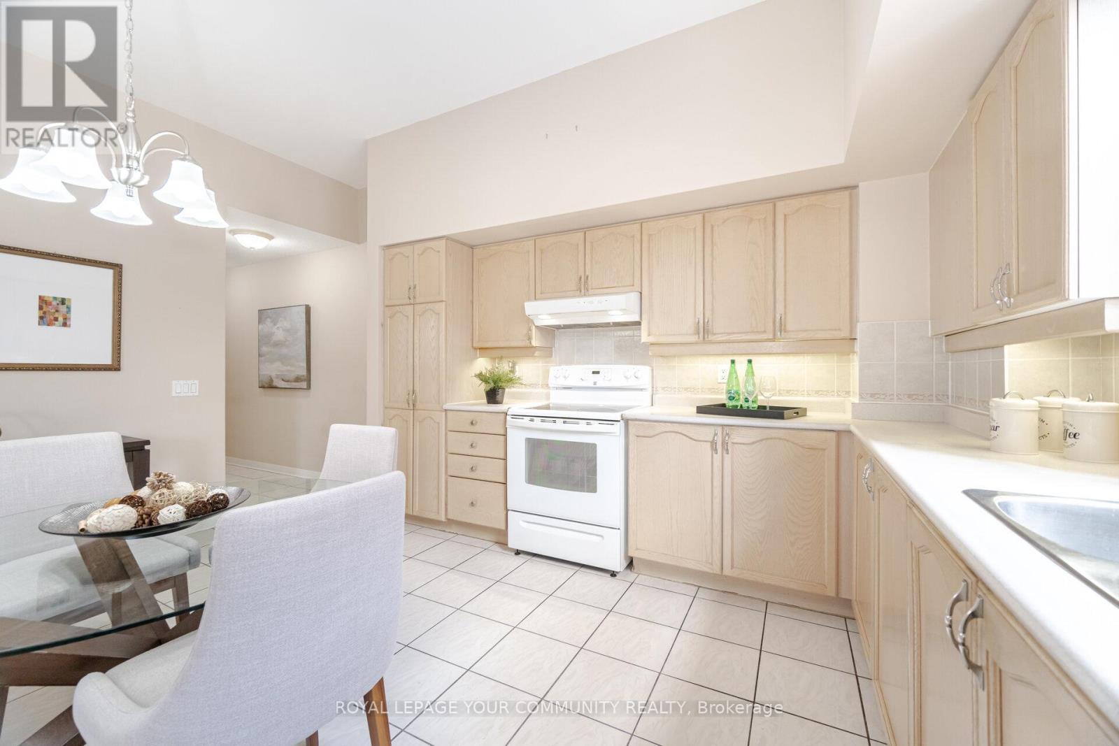 112 - 2502 Rutherford Road, Vaughan, Ontario  L4K 5N6 - Photo 13 - N12115948