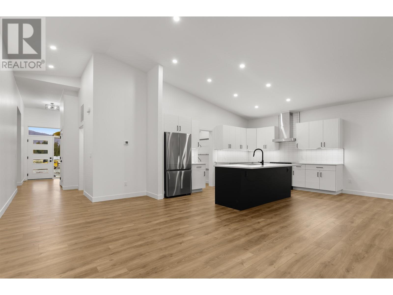 Property at 161 WAKITA STREET image 5