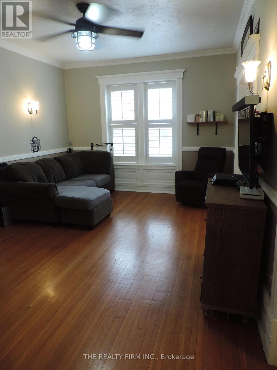 11 South Street E, Aylmer, Ontario  N5H 1P5 - Photo 5 - X12128025