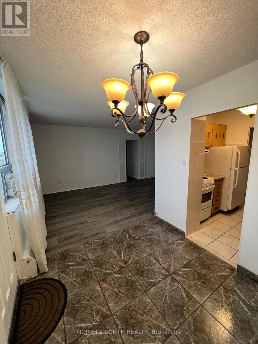 801 - 3145 Queen Frederica Drive, Mississauga (Applewood), Ontario  L4Y 3A7 - Photo 10 - W12125760