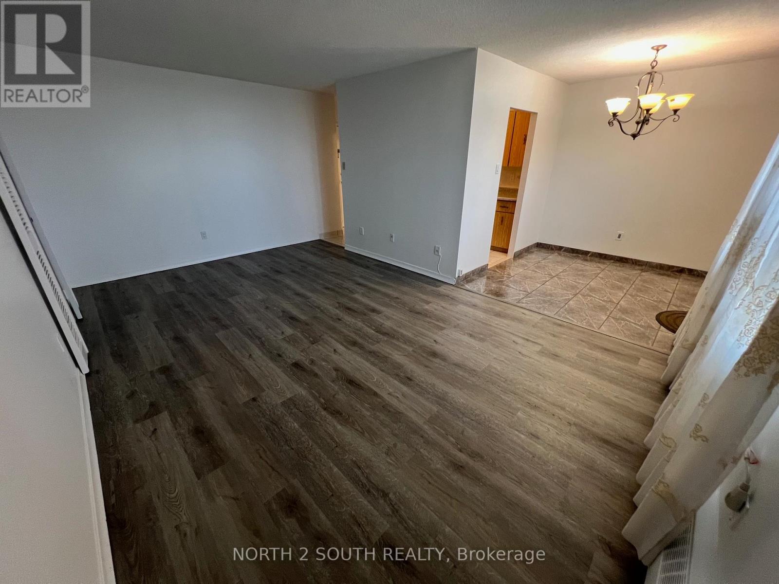 801 - 3145 Queen Frederica Drive, Mississauga (Applewood), Ontario  L4Y 3A7 - Photo 8 - W12125760