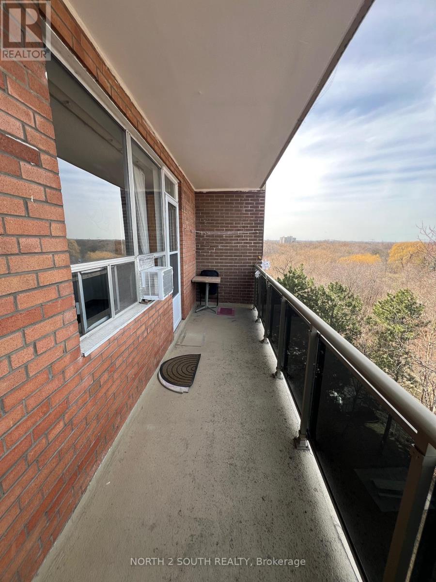 801 - 3145 Queen Frederica Drive, Mississauga (Applewood), Ontario  L4Y 3A7 - Photo 13 - W12125760