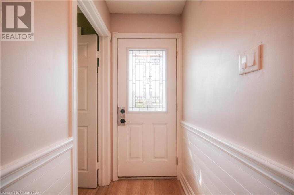 Property at 188 ARROWHEAD Crescent image 4