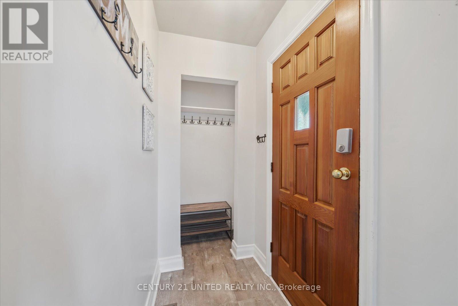 627 Bellaire Street, Peterborough South, Ontario  K9J 3Y5 - Photo 7 - X12128047