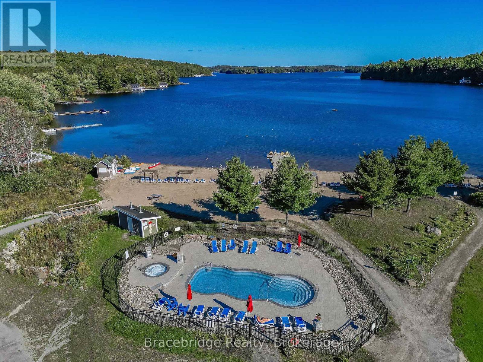 G104-D2 - 1869 Muskoka Road 118 Highway W, Muskoka Lakes, Ontario  P1L 1W8 - Photo 29 - X12128102