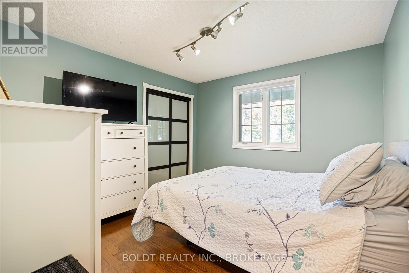 121 Meadow Heights Drive, Bracebridge, Ontario  P1L 1A4 - Photo 19 - X12127925