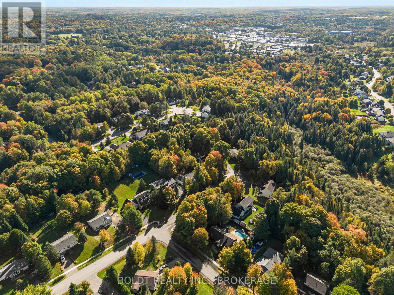 121 Meadow Heights Drive, Bracebridge, Ontario  P1L 1A4 - Photo 31 - X12127925