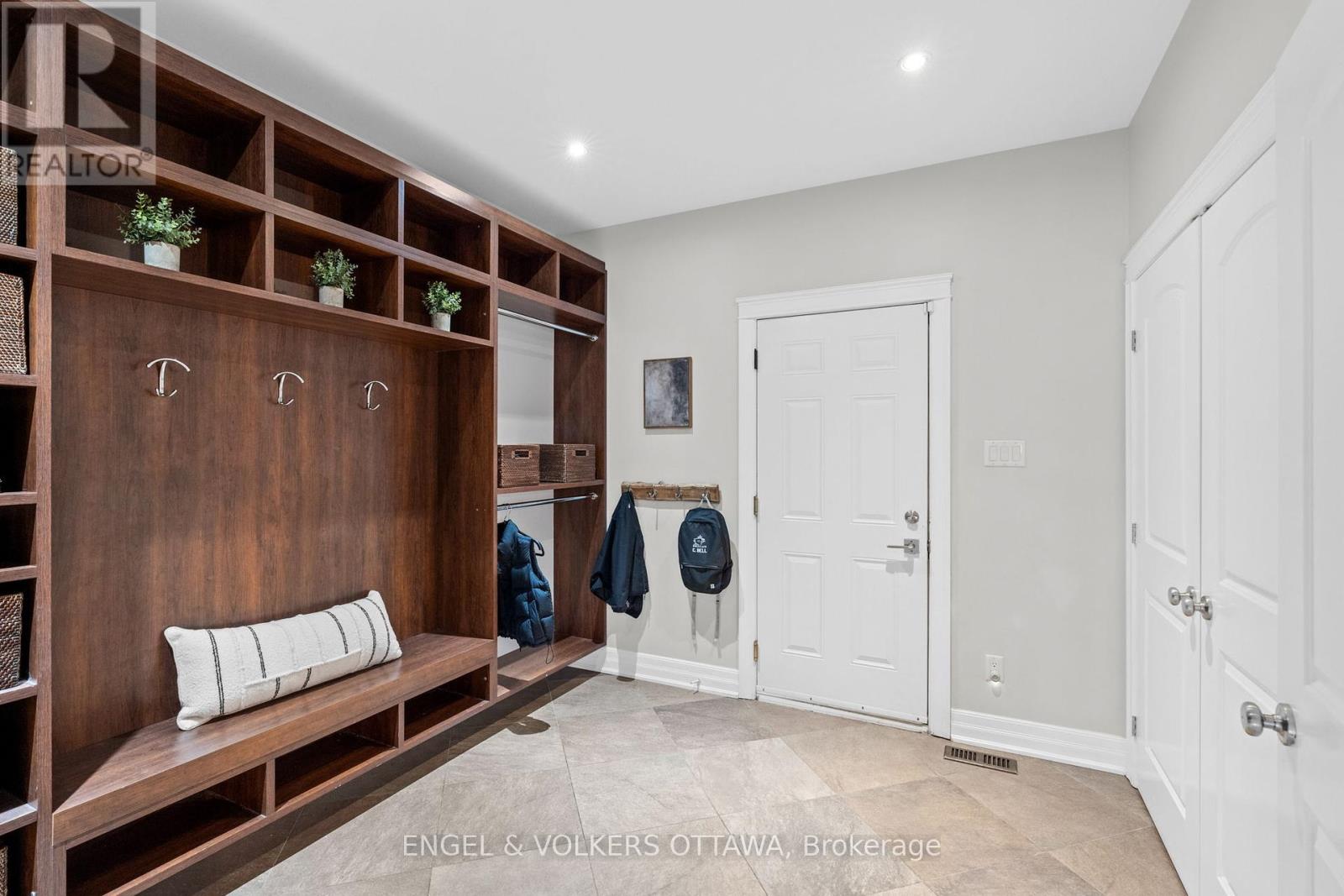 450 Lockmaster Crescent, Ottawa, Ontario  K4M 1L9 - Photo 20 - X12127915