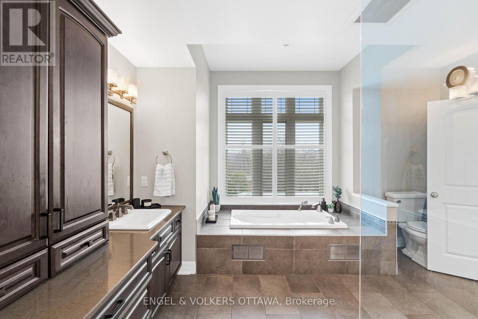 450 Lockmaster Crescent, Ottawa, Ontario  K4M 1L9 - Photo 31 - X12127915
