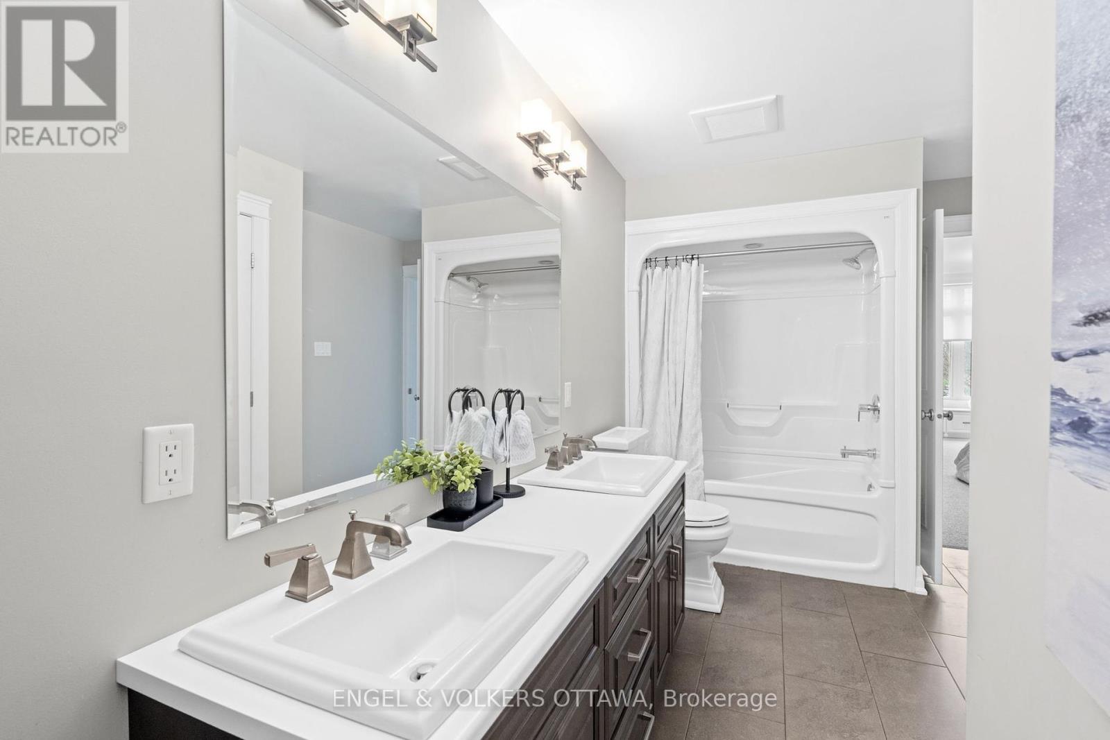 450 Lockmaster Crescent, Ottawa, Ontario  K4M 1L9 - Photo 40 - X12127915