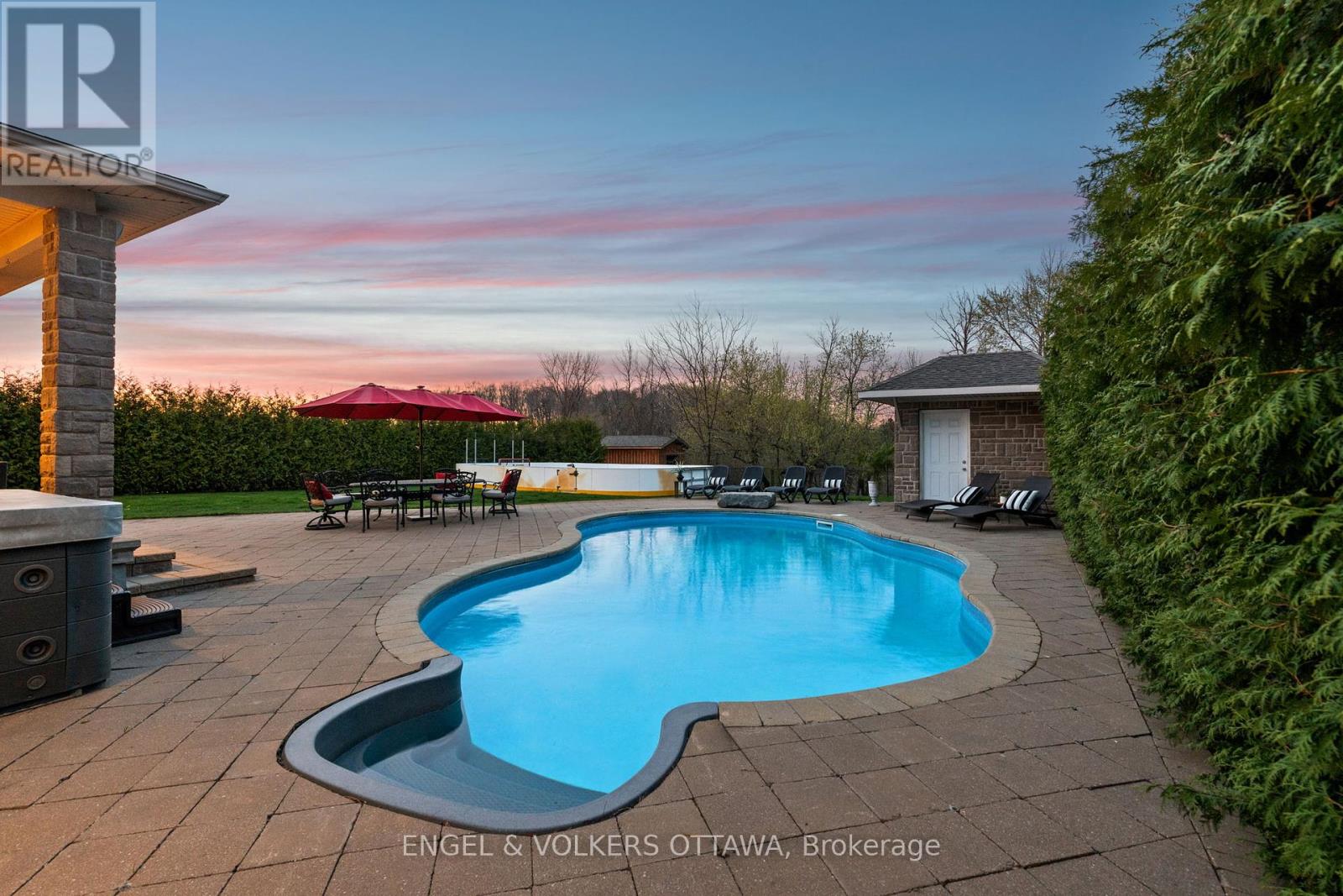 450 Lockmaster Crescent, Ottawa, Ontario  K4M 1L9 - Photo 49 - X12127915