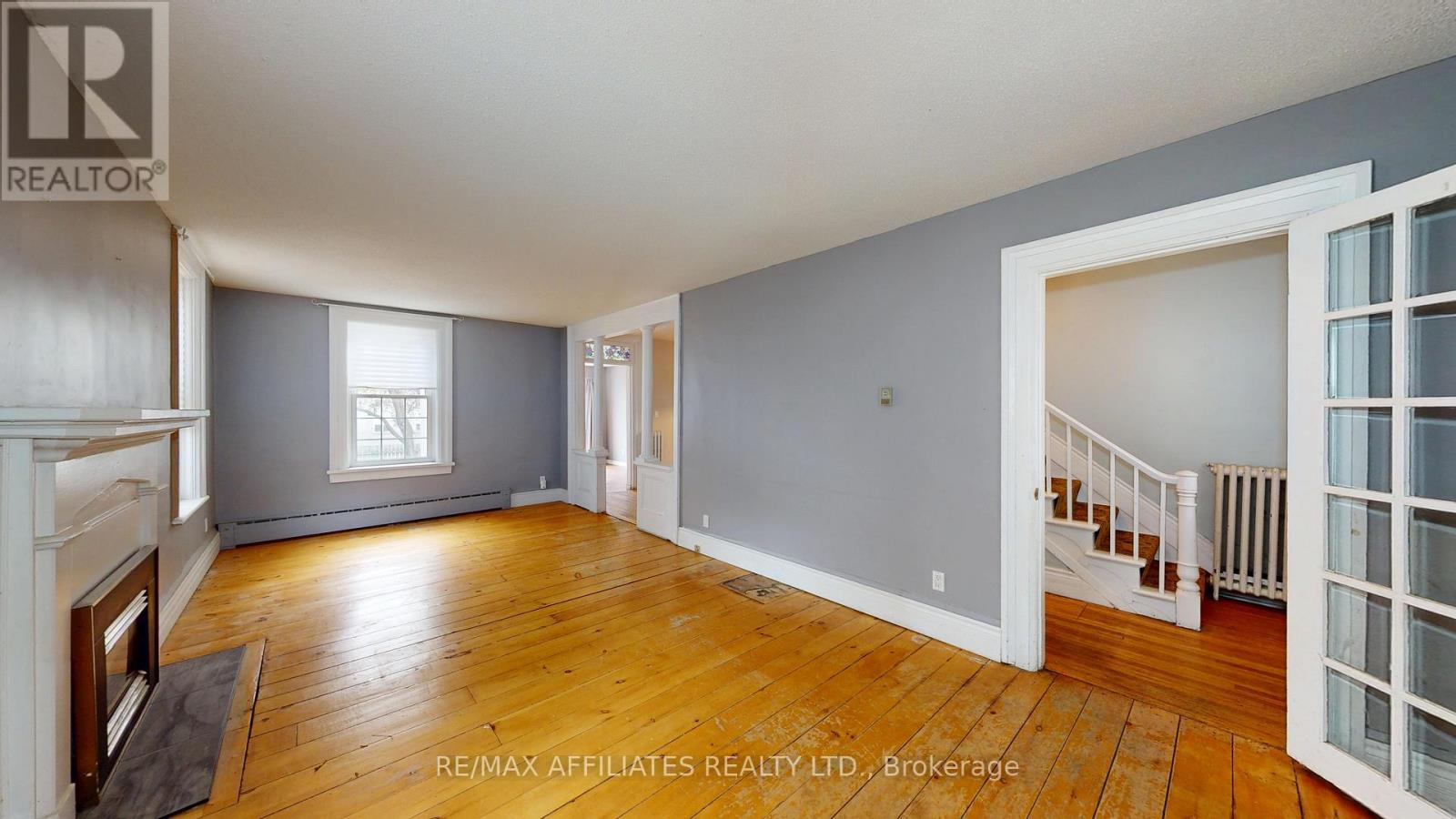 14 William Street, Brockville, Ontario  K6V 4V2 - Photo 7 - X12127939