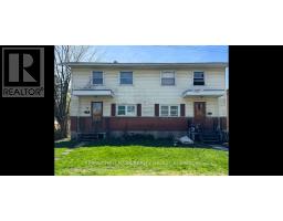 32 THOM STREET, Smiths Falls, Ontario
