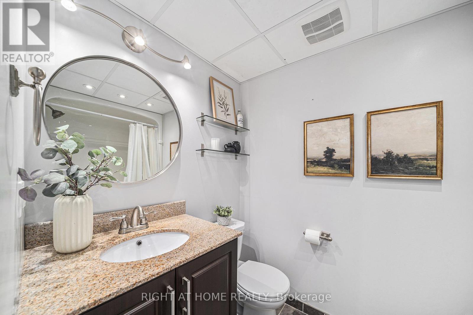 51 Keewatin Crescent, Ottawa, Ontario  K2E 5S2 - Photo 30 - X12128017
