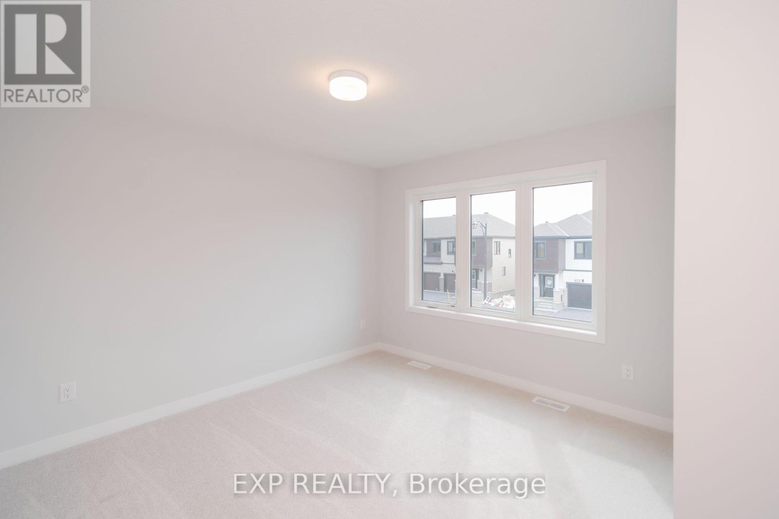 468 Brigatine Avenue, Ottawa, Ontario  K2S 0P9 - Photo 6 - X12128039