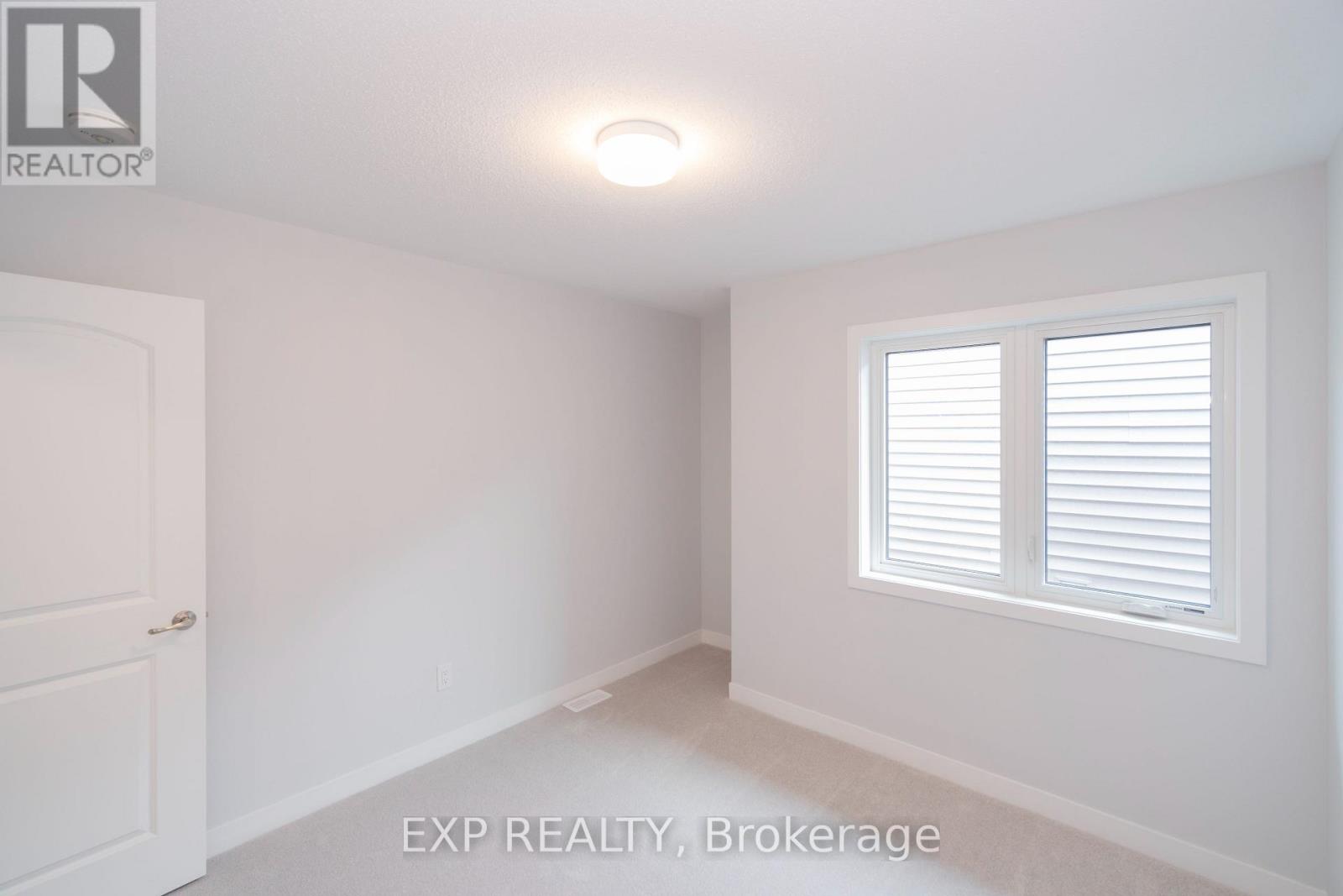 468 Brigatine Avenue, Ottawa, Ontario  K2S 0P9 - Photo 9 - X12128039
