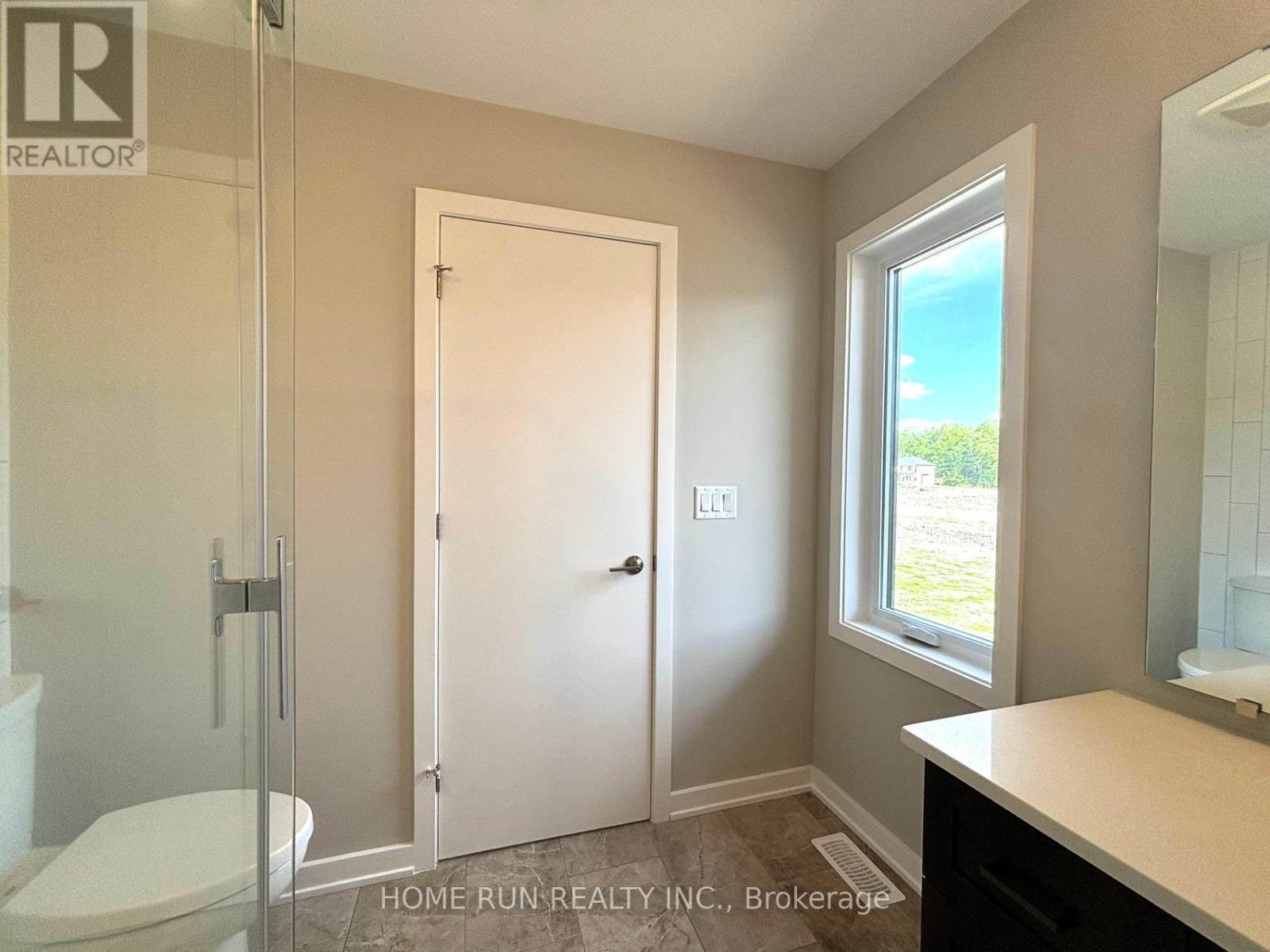 1074 Kitigan Grove, Ottawa, Ontario  K2K 0N7 - Photo 14 - X12128075