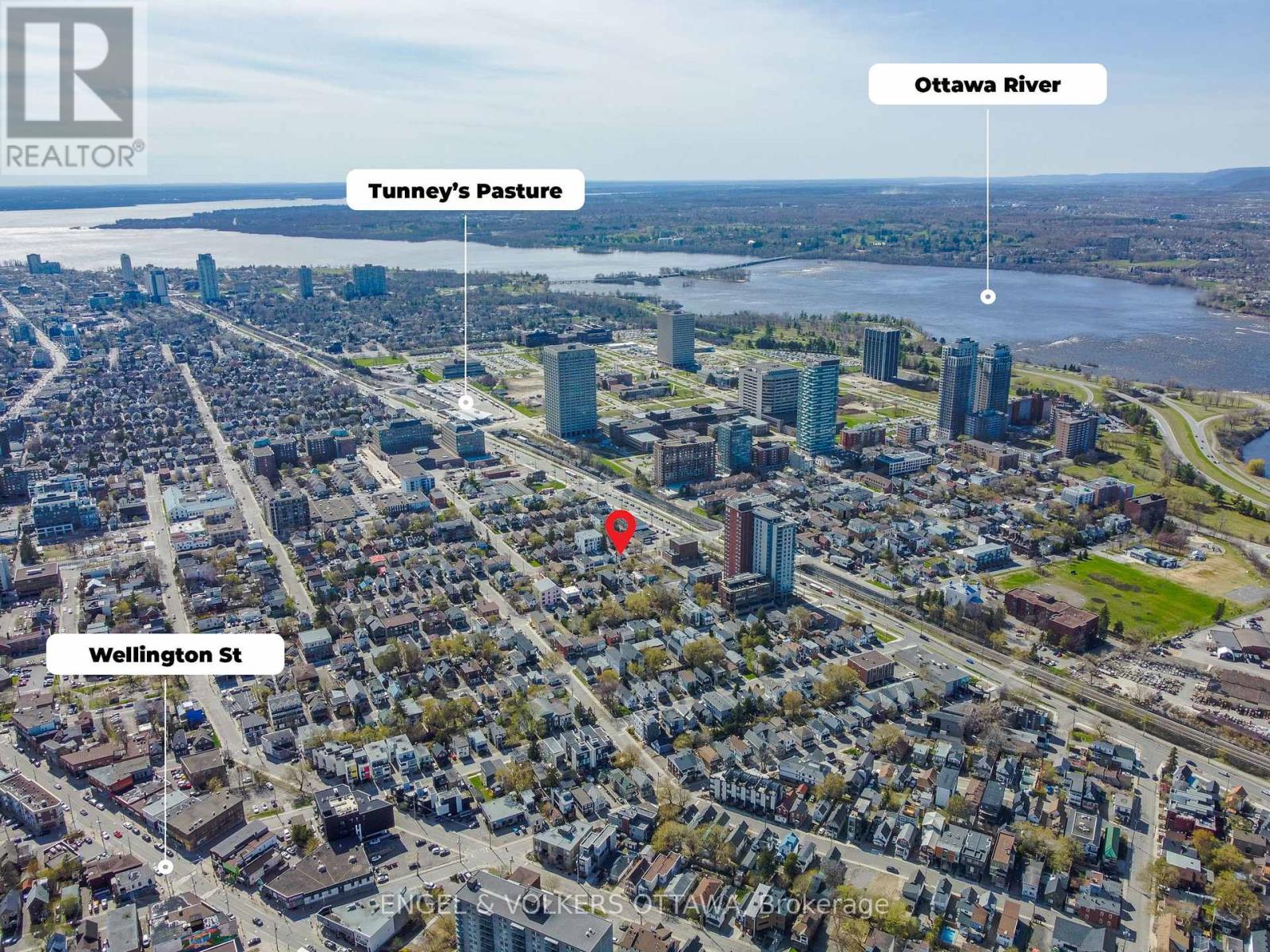 243-245 Hinchey Avenue, Ottawa, Ontario  K1Y 1L9 - Photo 2 - X12128082