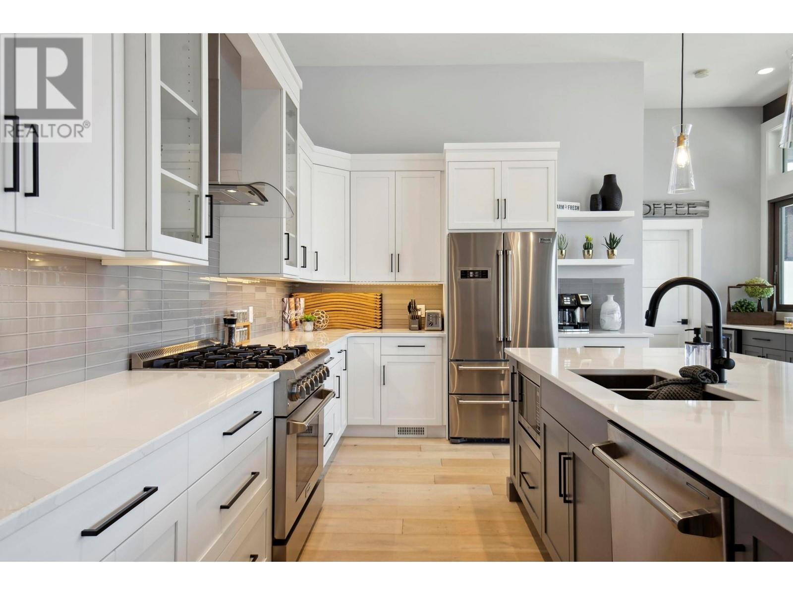 Property at 3580 Boxwood Road image 3