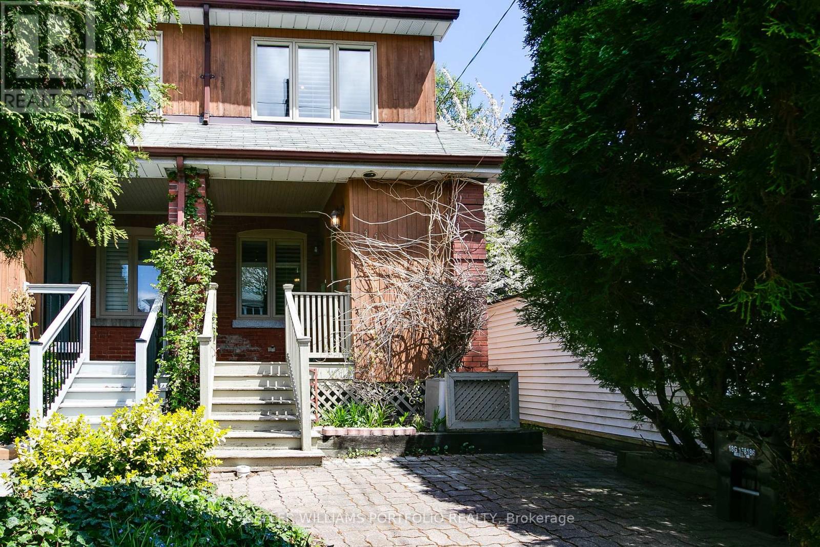 11 ARLINGTON AVENUE, Toronto, Ontario