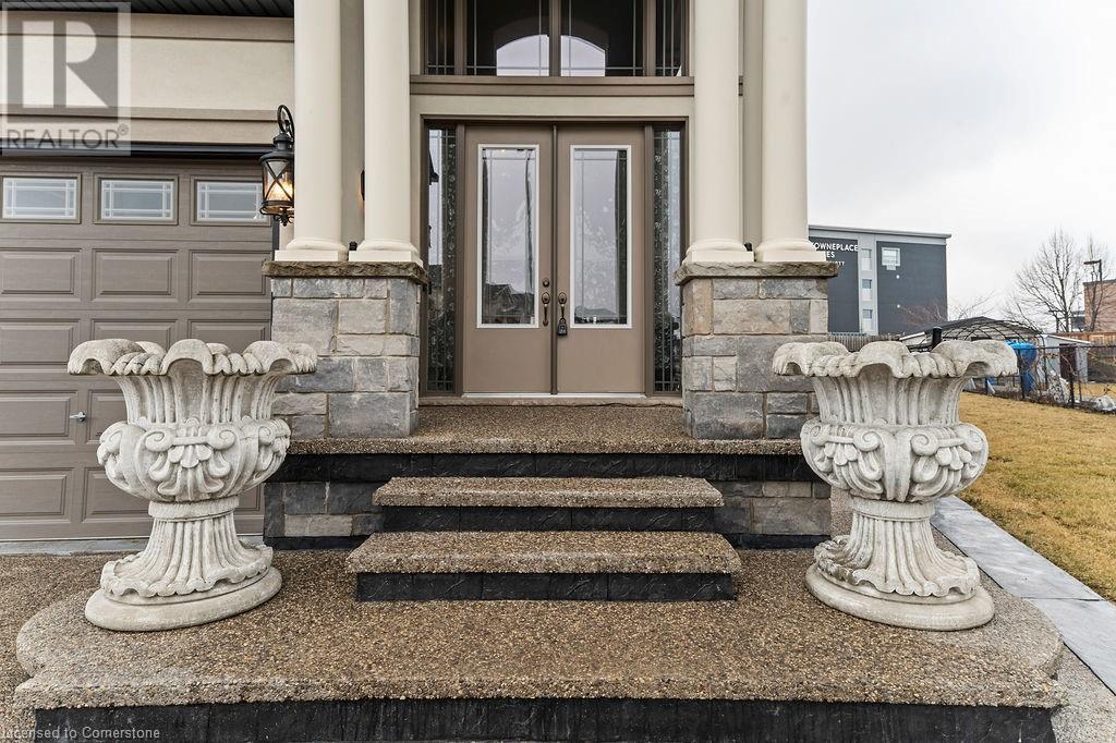 Property at 88 CHARTWELL Circle image 3