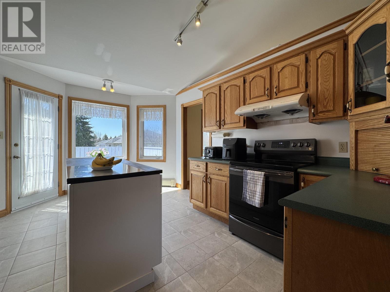 Property at 45 LIBERTY Crescent image 4