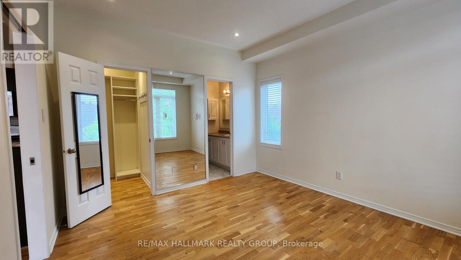 J - 270 Meilleur Place, Ottawa, Ontario  K1L 0A3 - Photo 10 - X12121884