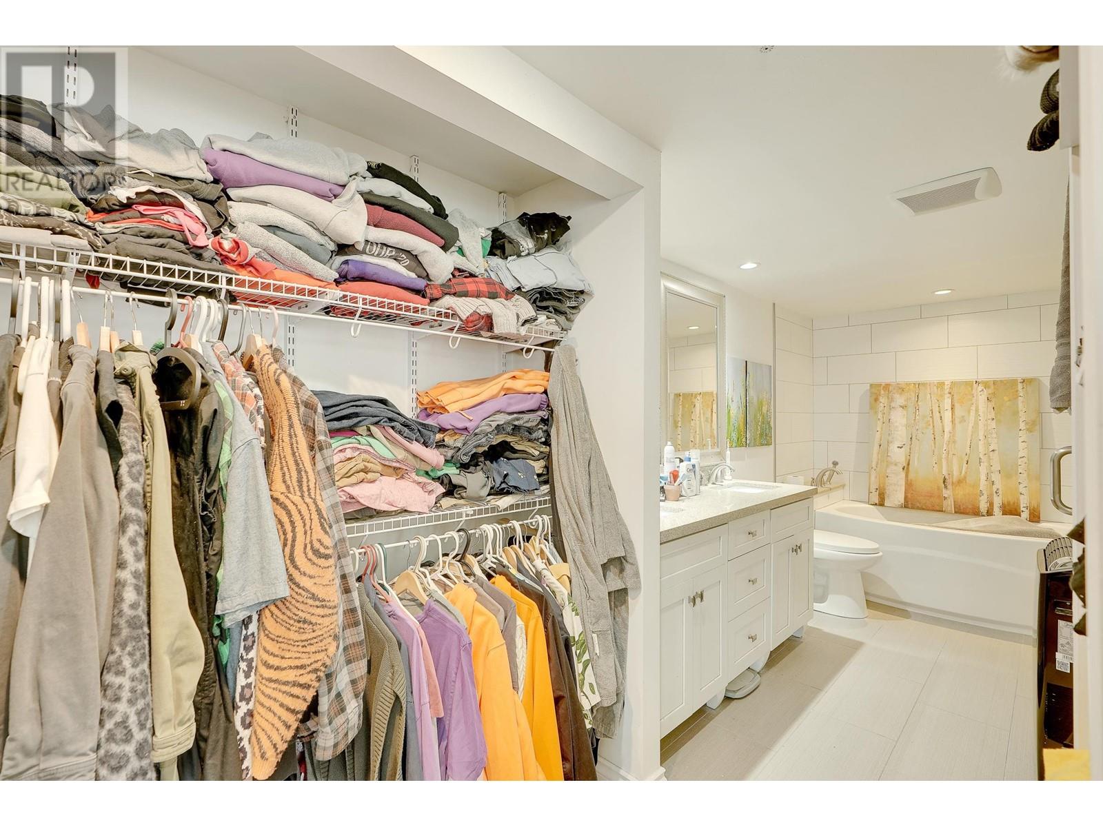 Listing Picture 13 of 39 : 1489 HORNBY STREET, Vancouver / 溫哥華 - 魯藝地產 Yvonne Lu Group - MLS Medallion Club Member