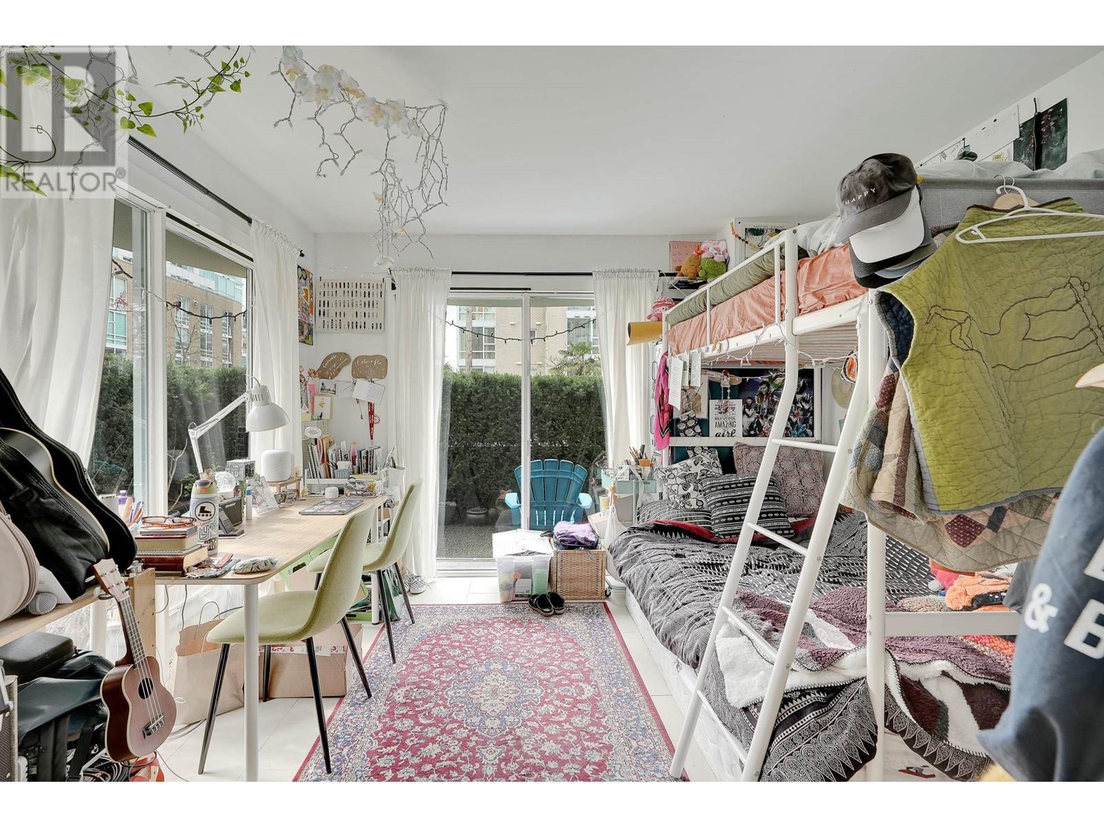 Listing Picture 23 of 39 : 1489 HORNBY STREET, Vancouver / 溫哥華 - 魯藝地產 Yvonne Lu Group - MLS Medallion Club Member