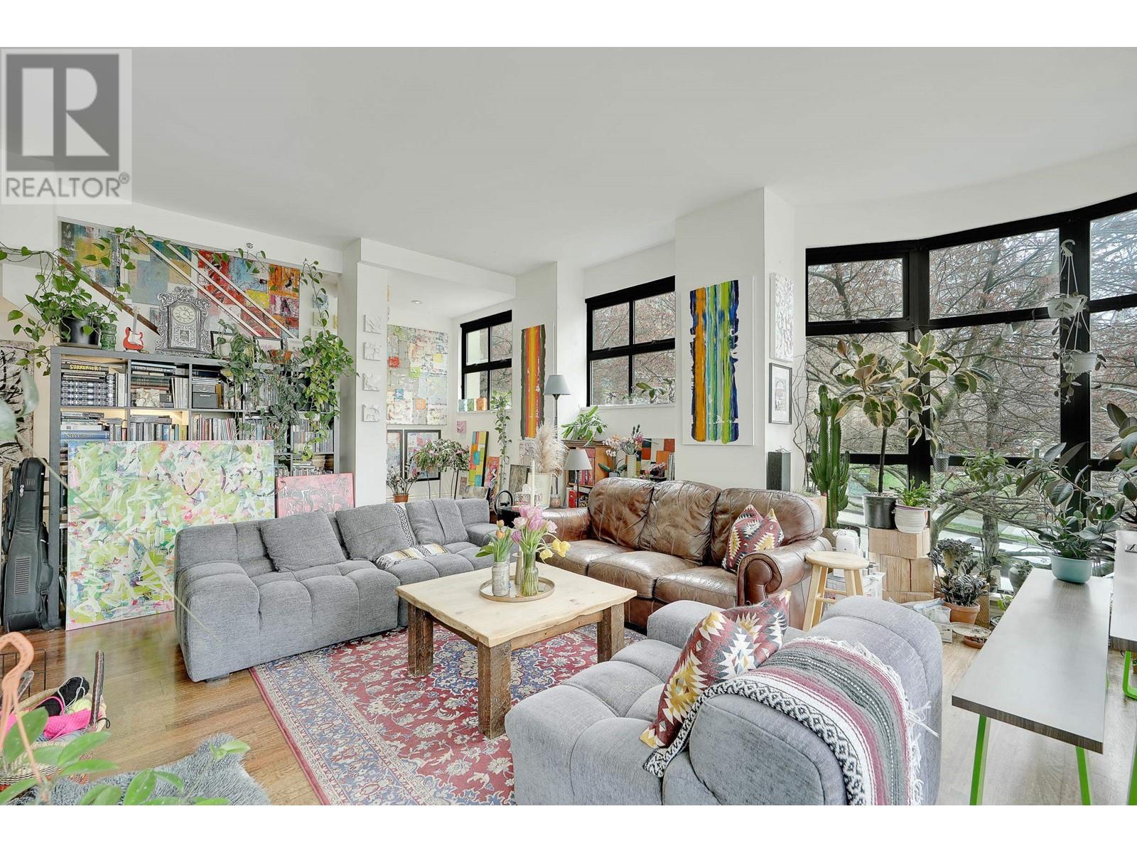 Listing Picture 3 of 39 : 1489 HORNBY STREET, Vancouver / 溫哥華 - 魯藝地產 Yvonne Lu Group - MLS Medallion Club Member