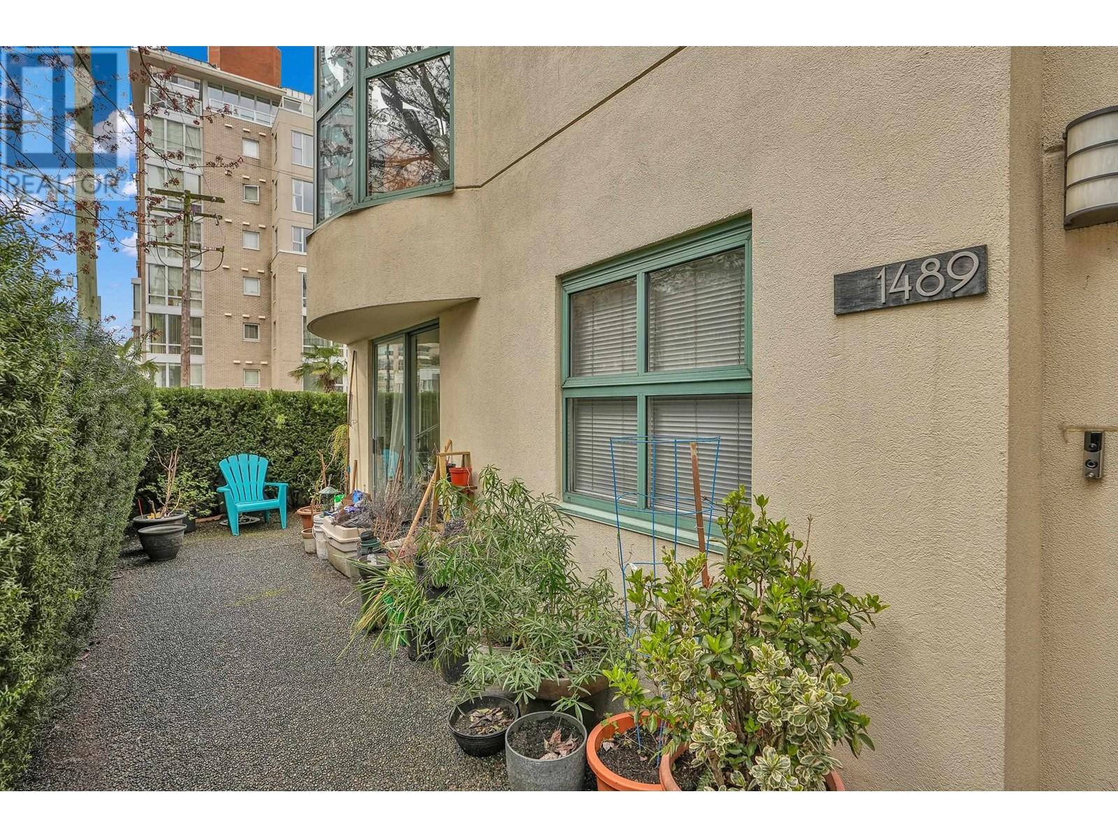 Listing Picture 27 of 39 : 1489 HORNBY STREET, Vancouver / 溫哥華 - 魯藝地產 Yvonne Lu Group - MLS Medallion Club Member