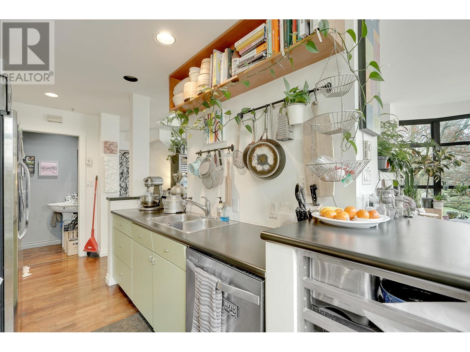 Listing Picture 10 of 39 : 1489 HORNBY STREET, Vancouver / 溫哥華 - 魯藝地產 Yvonne Lu Group - MLS Medallion Club Member