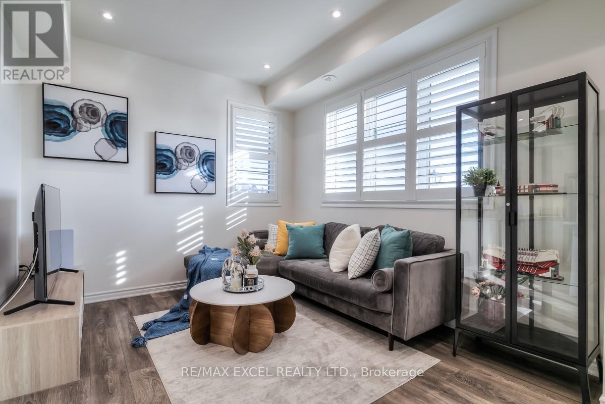 386 Arthur Bonner Avenue, Markham, Ontario  L6B 0R1 - Photo 11 - N12127879