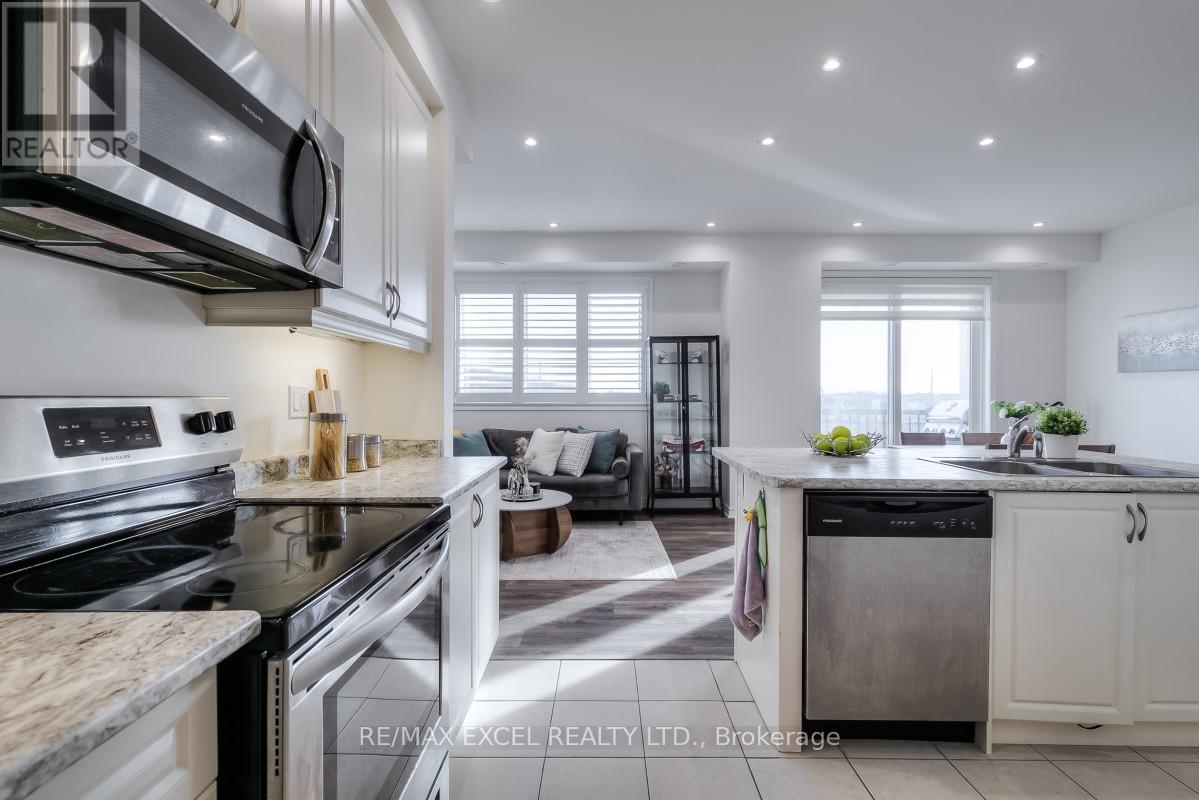 386 Arthur Bonner Avenue, Markham, Ontario  L6B 0R1 - Photo 17 - N12127879