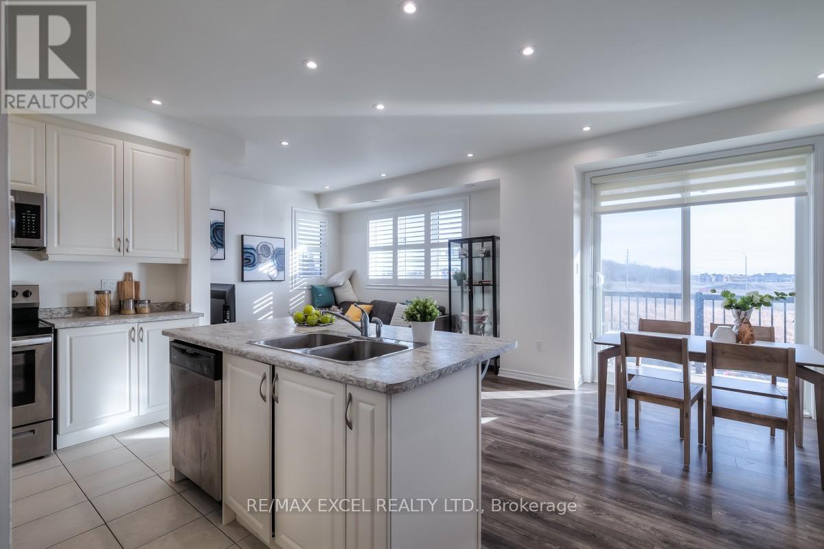 386 Arthur Bonner Avenue, Markham, Ontario  L6B 0R1 - Photo 7 - N12127879