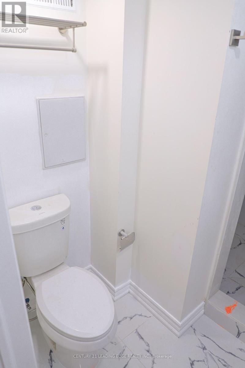 Bsmt 1 - 38 Oak Avenue, Richmond Hill, Ontario  L4C 6R7 - Photo 14 - N12127904