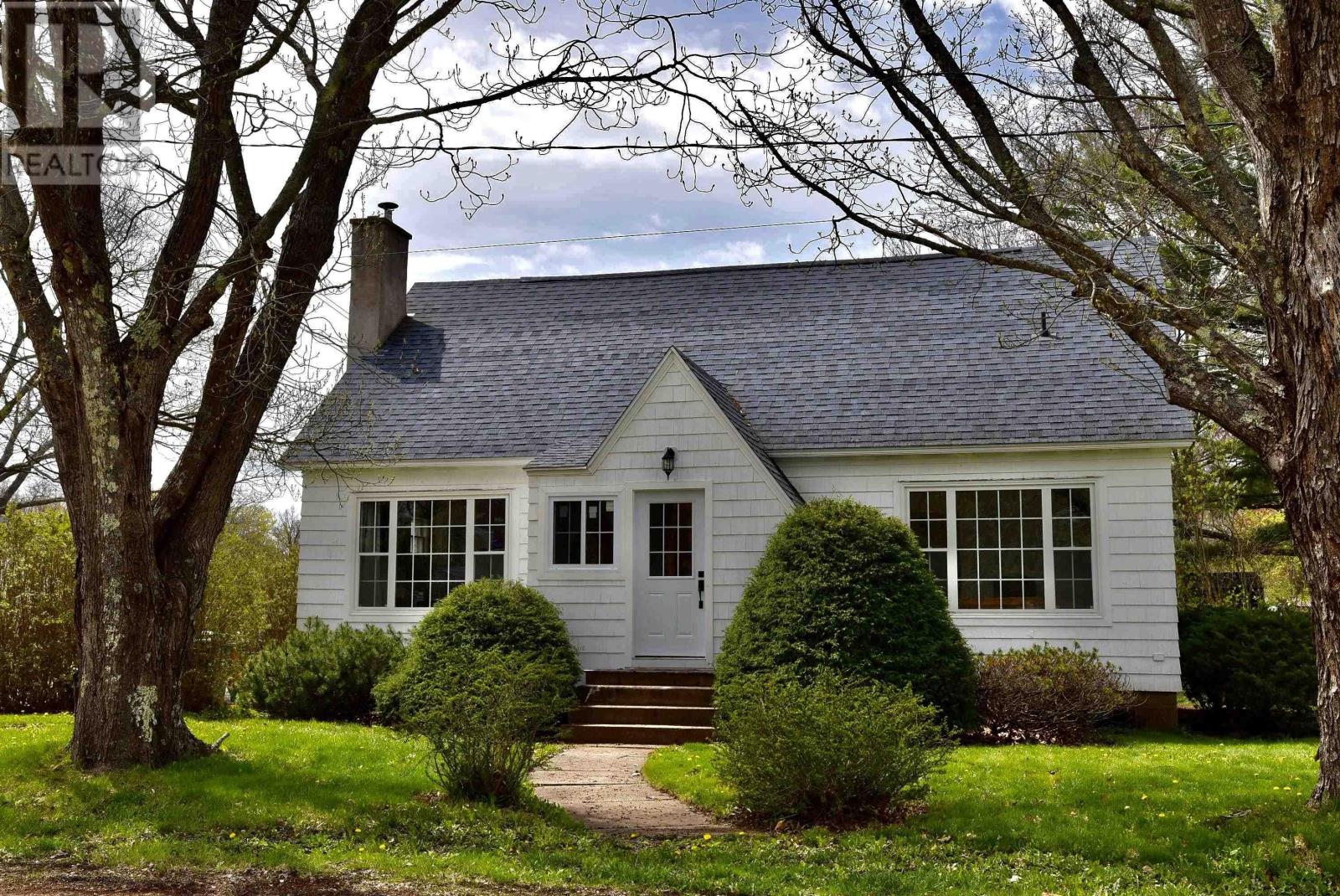 Property at 28 Maple Street image 1