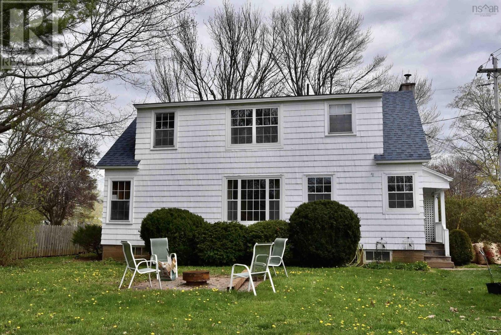 Property at 28 Maple Street image 4