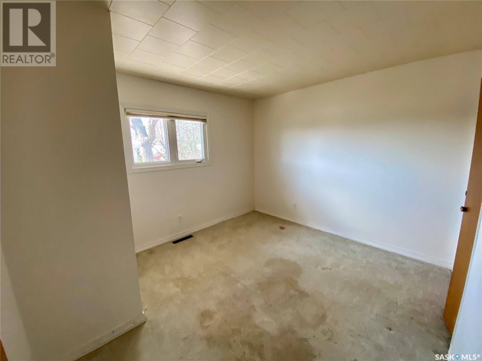 320 2 Street E, Carnduff, Saskatchewan  S0C 0S0 - Photo 10 - SK004706