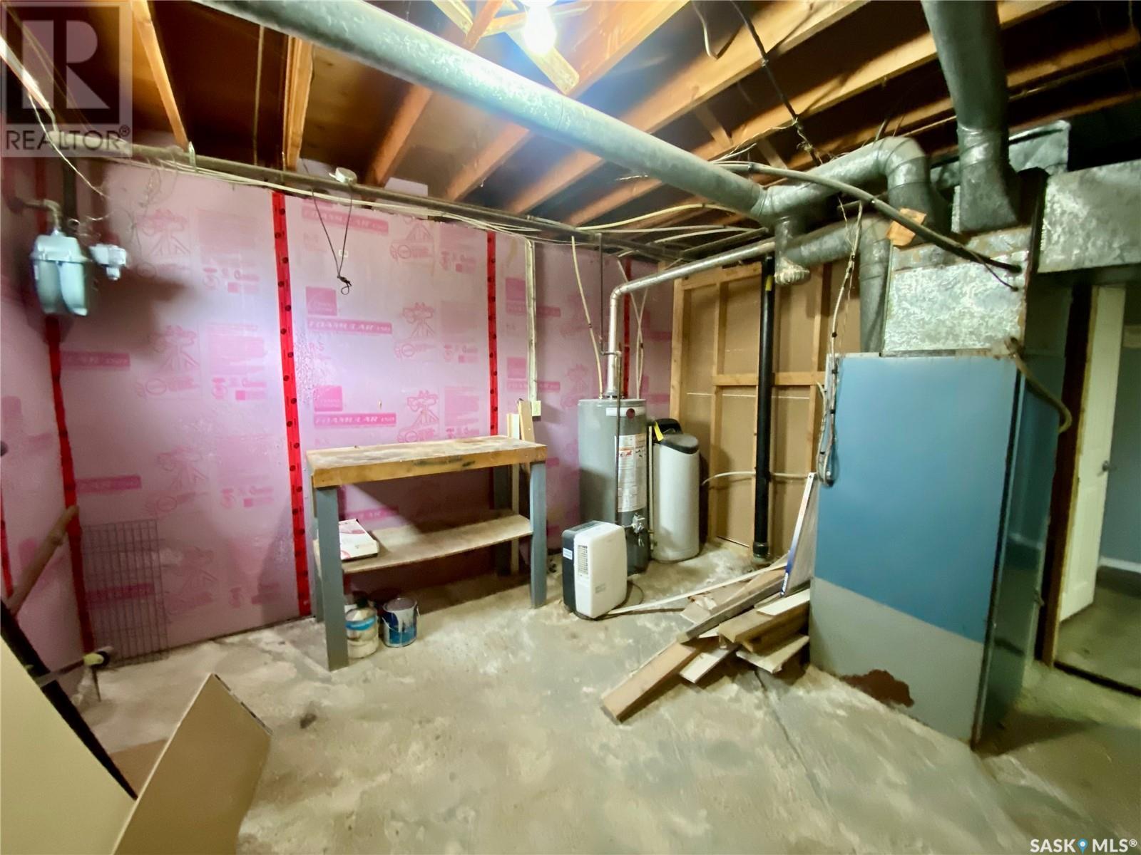 320 2 Street E, Carnduff, Saskatchewan  S0C 0S0 - Photo 17 - SK004706