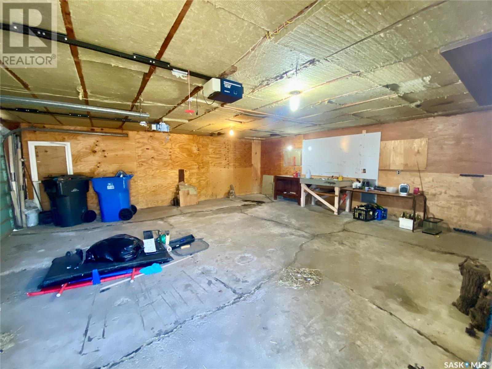 320 2 Street E, Carnduff, Saskatchewan  S0C 0S0 - Photo 20 - SK004706