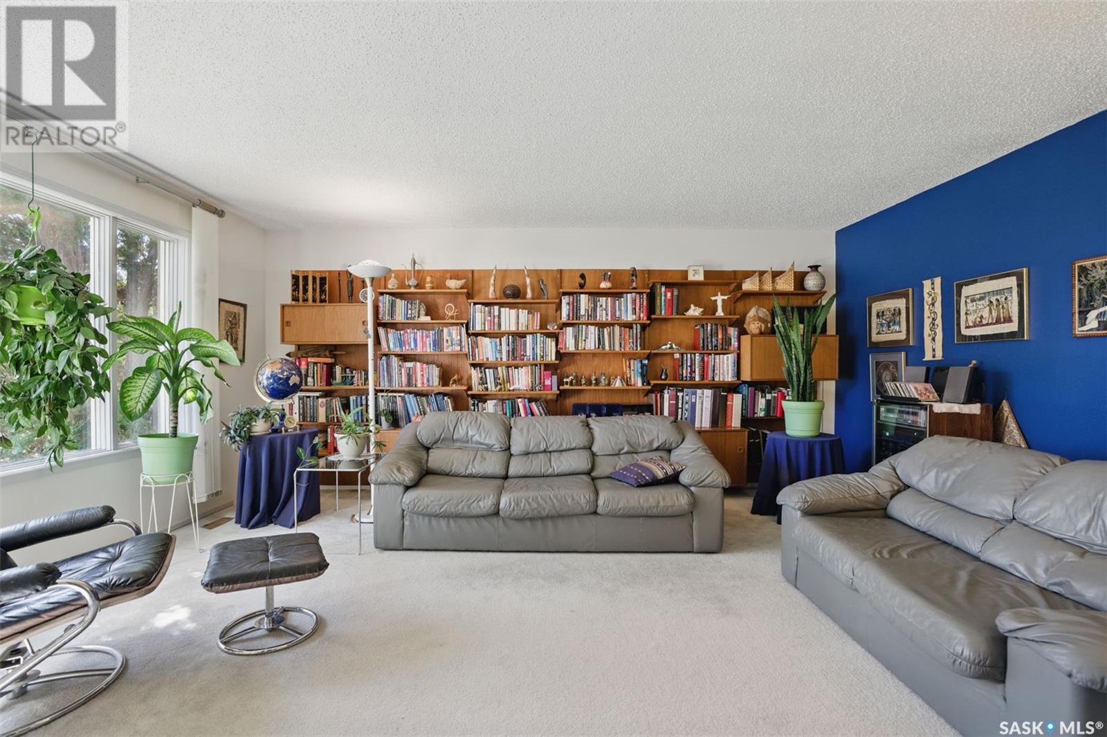 Property at 243 Nesslin TERRACE image 4