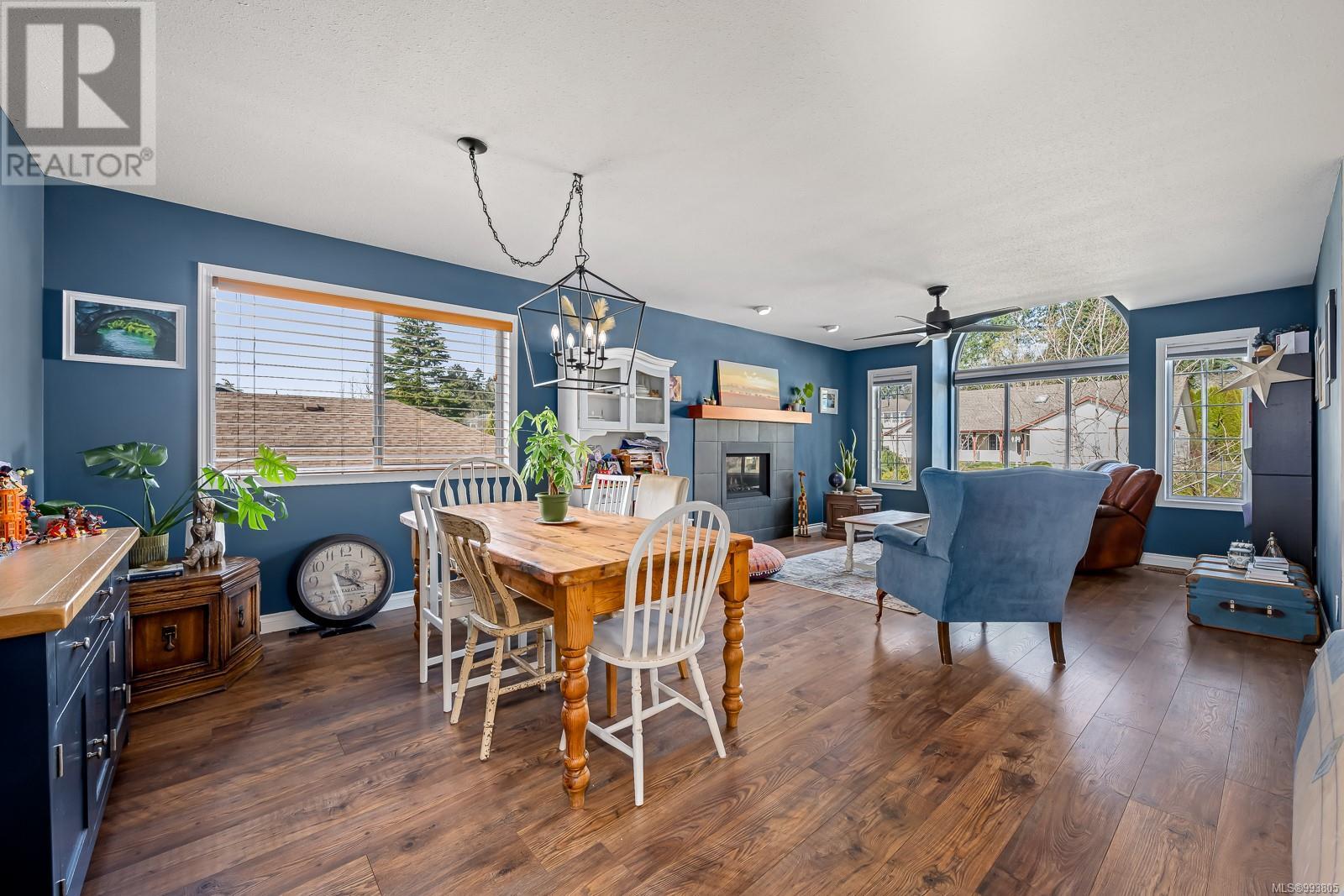 Property at 1595 Mallard Dr image 4