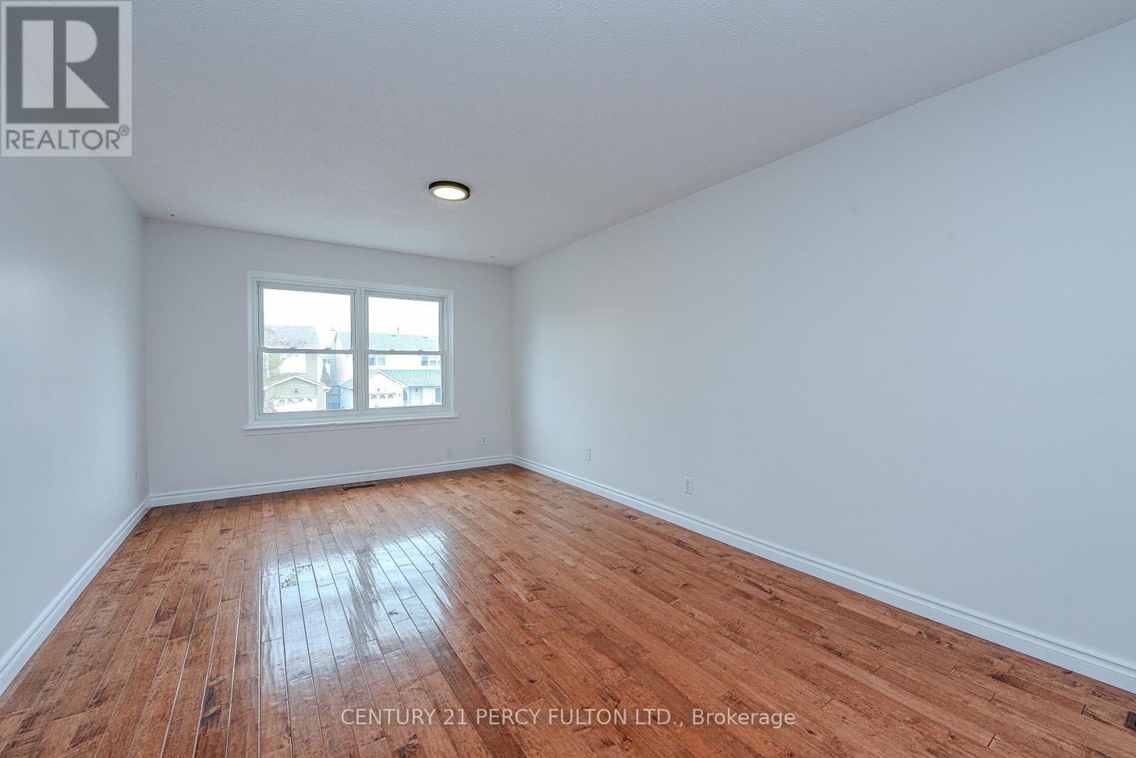 3 Mayfair Crescent, Brampton, Ontario  L6S 3N3 - Photo 10 - W12127834