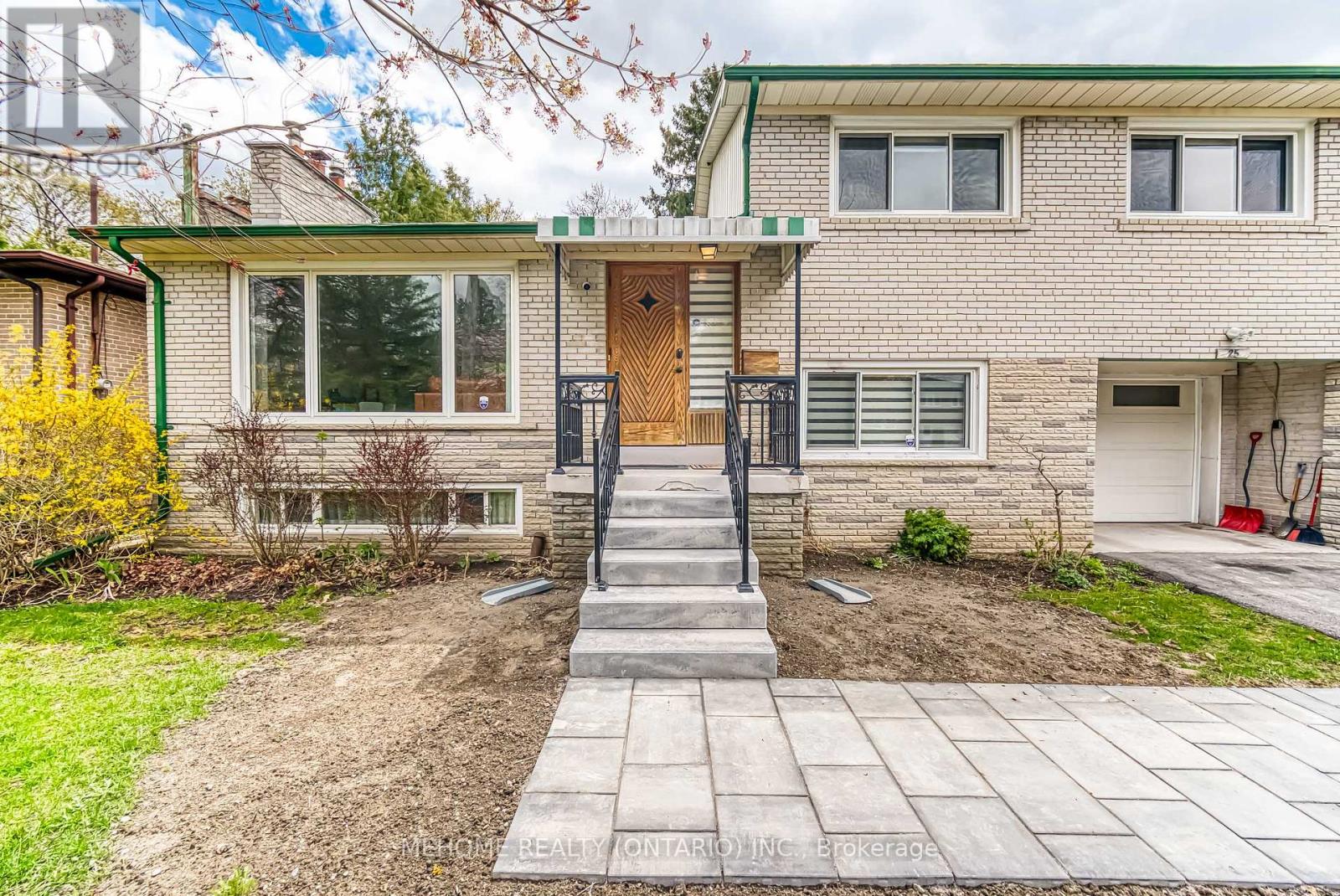 Property at 25 URBANDALE AVENUE image 4